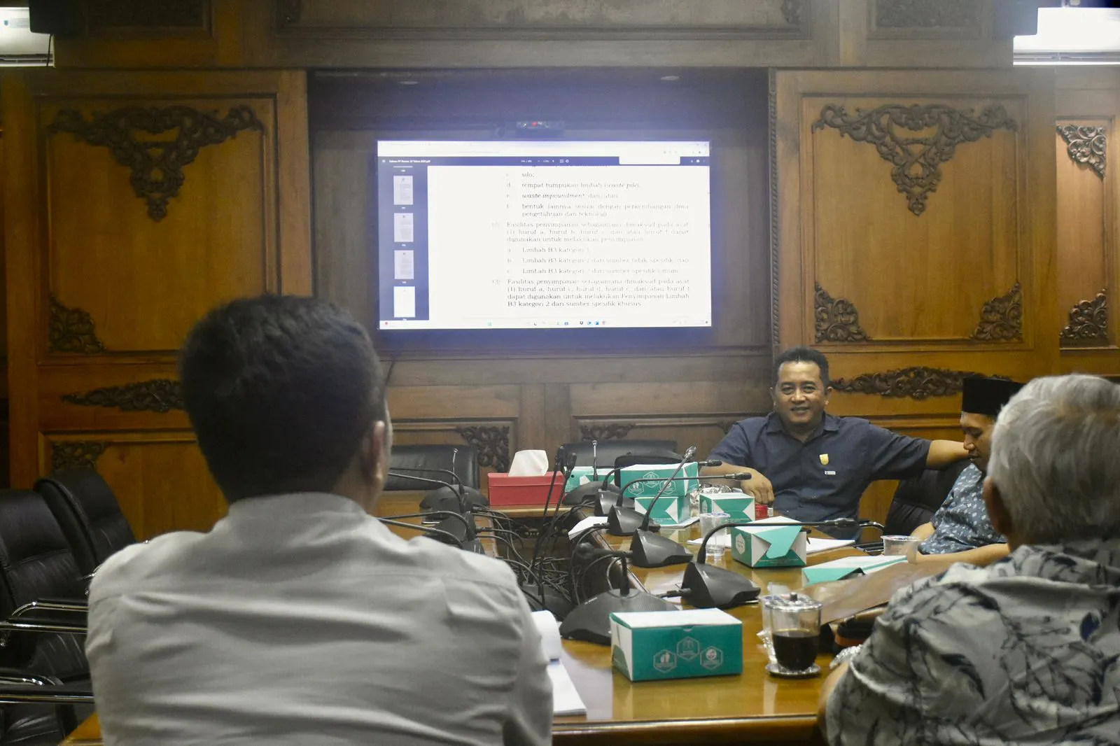 Rapat Harmonisasi Bapemperda Atas Raperda Lingkungan Hidup Dan Partisipasi Masyarakat